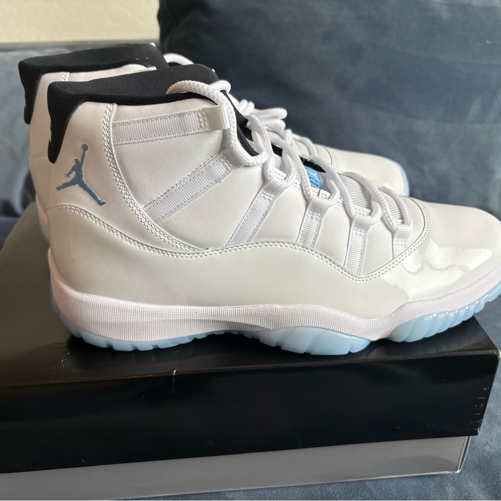 Jordan Sneakers White and Light Blue